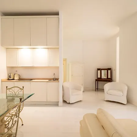 Apartment Centro Luxury - Duomo 5min - Garden, Wifi Milan