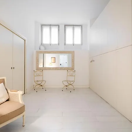Apartment Centro Luxury - Duomo 5min - Garden, Wifi